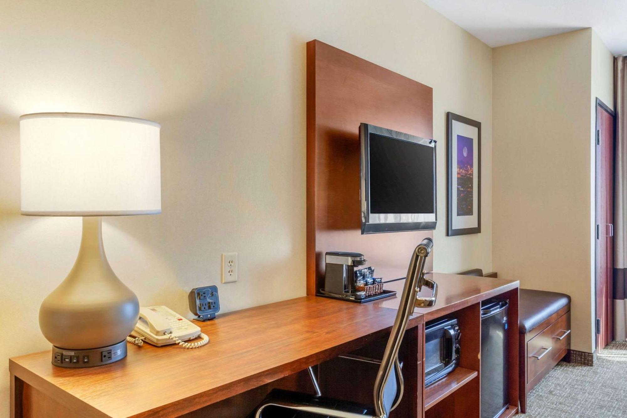 Comfort Suites Glendale - State Farm Stadium Area Экстерьер фото